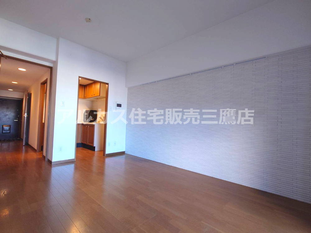 インペリアル三鷹シティの居間・リビング