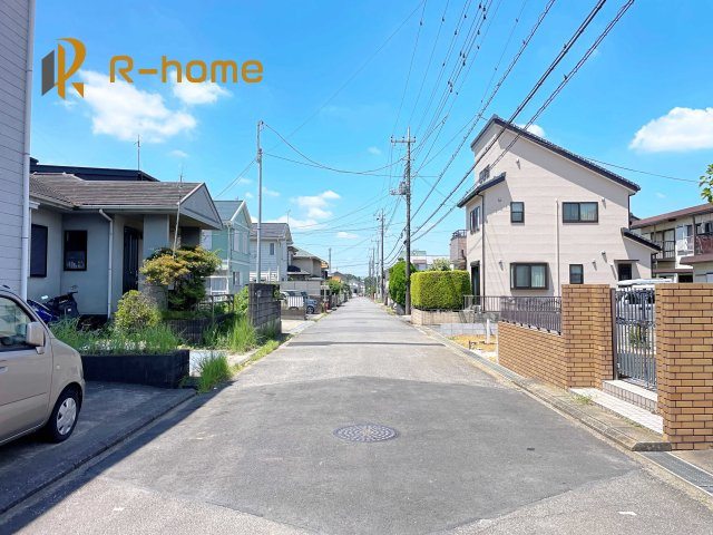 牛久市刈谷町9期　新築戸建て　1号棟の前面道路含む現地写真