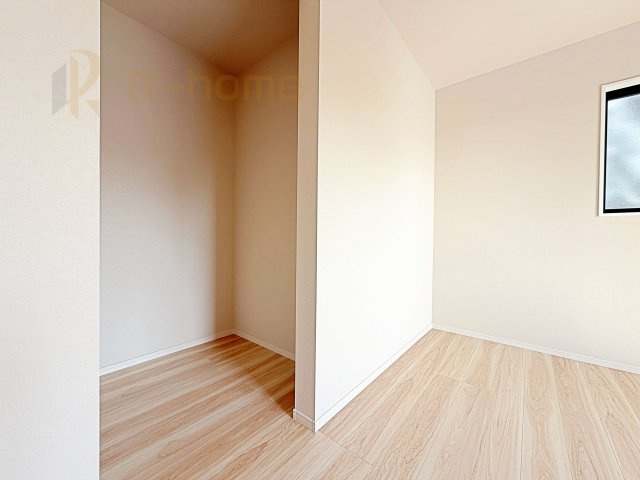 牛久市刈谷町9期　新築戸建て　1号棟の収納|人気のウォークインクローゼット！アウター類はもちろん、季節ものや寝具も収納できます！