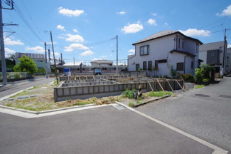 【前面道路含む現地写真】