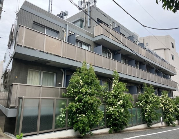 ロンスター三軒茶屋の外観