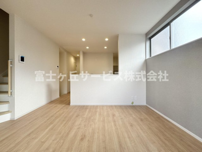 【キッチン】 | 静岡市駿河区小黒2丁目 3期 新築一戸建て 1号棟 | キッチン正面です