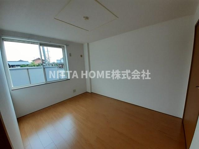 トゥー・ル・モンドの洋室|洋室は５．６帖と６帖の２部屋になります◎