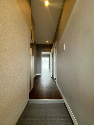 【玄関】 | グランドール生田Ⅱ | 玄関から室内への景観です！右手に洋室4.5帖のお部屋、正面にダイニングキッチンがあります☆