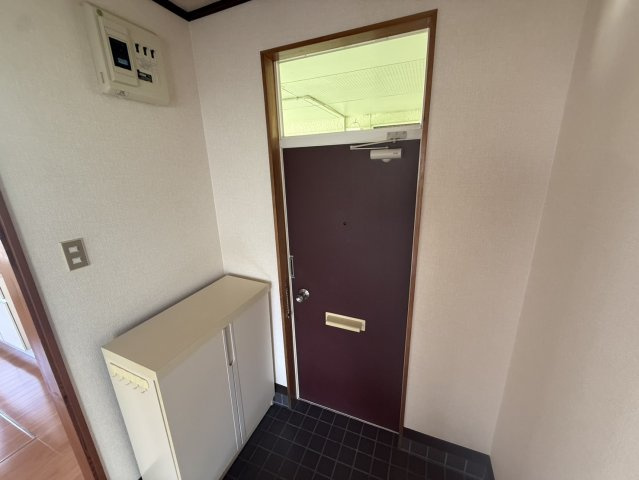 東松山ハイツAの玄関