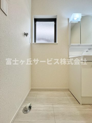 【ランドリースペース】 | 静岡市駿河区小黒2丁目 3期 新築一戸建て 2号棟 | 洗濯機置き場です