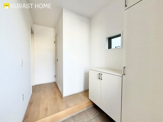 京都市西京区大枝西新林町3丁目　新築戸建の玄関