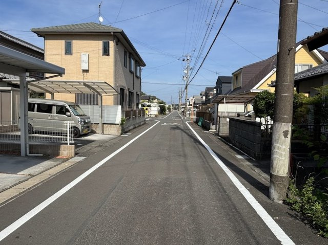 【前面道路含む現地写真】の画像