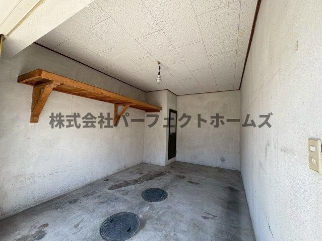野村元町戸建　賃貸の駐車場|車をお持ちの方に嬉しい駐車場付きの物件です