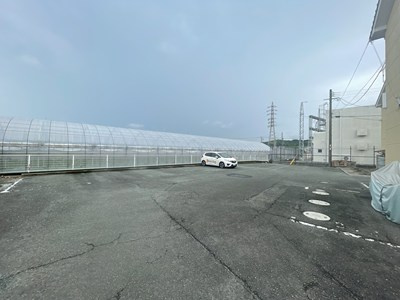 ハニーハイツBの駐車場