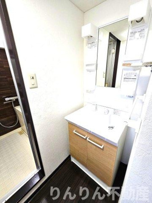 【独立洗面台】 | ガーデンヒルズ住吉Ⅰ | 独立洗面台で身支度をすべて済ませてしまいましょう