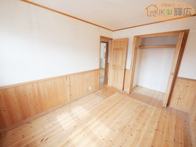明石市大久保町大窪　中古戸建の洋室|リフォーム前の写真です。