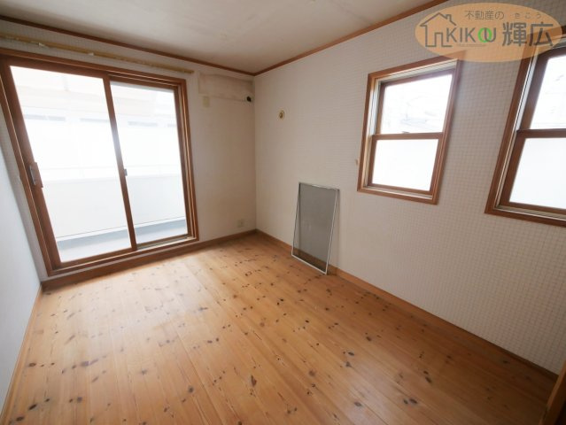 明石市大久保町大窪　中古戸建の洋室|リフォーム前の写真です。