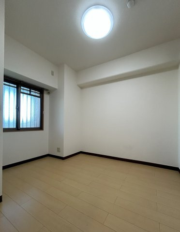 ファミールハイツ泉大津セントハーバーシティ1番館の洋室|約5.2帖