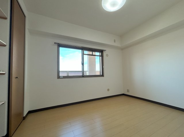 ファミールハイツ泉大津セントハーバーシティ1番館の洋室|約6.3帖