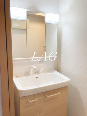 【洗面所】 | ゼファーシャン・ティオン蘇我弐番館 | 洗面台です。