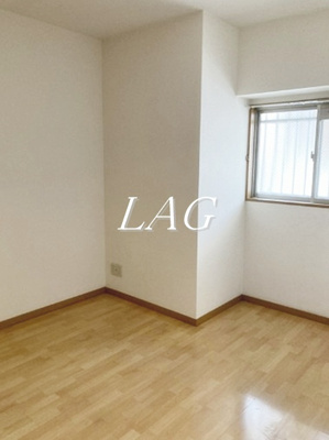 【居間・リビング】 | ゼファーシャン・ティオン蘇我弐番館 | 洋室です。