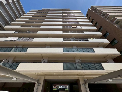 【外観】 | ディオフェルティ住吉公園通り | 浴室に窓が付いているので、換気ができて湿気やカビ防止になりますよ♪