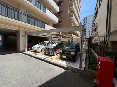 【駐車場】 | ディオフェルティ住吉公園通り | 洗面室へはキッチンからと廊下からの２方向から出入りできるので、家事の効率も上がりますね♪