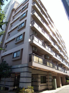 【外観】 | 鉄筋コンクリート造のガッチリとした建物。