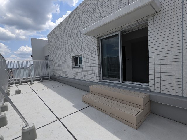 CASA AYASE のバルコニー