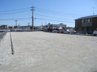 【外観】 | フラワーパーク（駐車場）