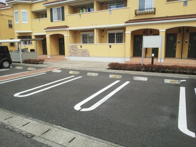 【駐車場】 | アルドール・レジデンスＢ | 駐車場完備です