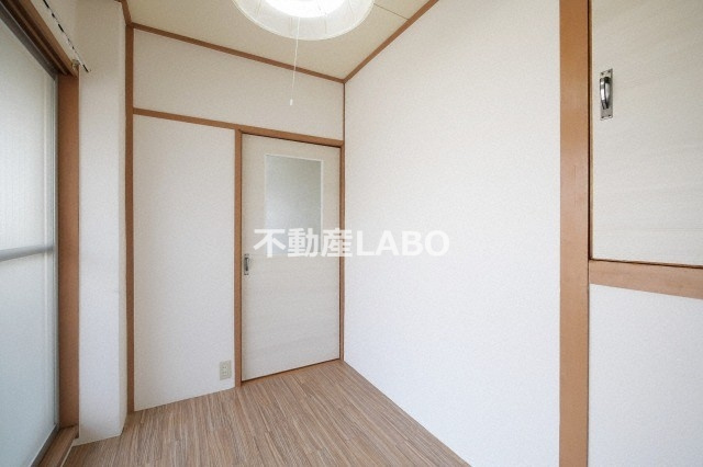 ガレン弁天の洋室