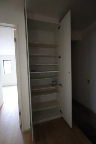 《仲介手数料無料》練馬区石神井台３丁目20-24新築一戸建てKEIAI STYLEの玄関|撮影日 2025年9月25日 14:30 晴れ