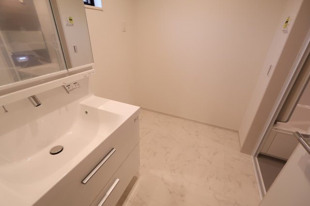 《仲介手数料無料》練馬区石神井台３丁目20-24新築一戸建てKEIAI STYLEのランドリースペース|撮影日 2025年9月25日 14:30 晴れ