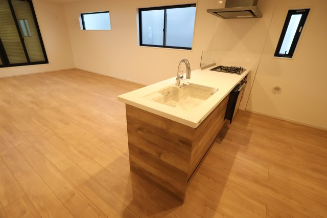 《仲介手数料無料》練馬区石神井台３丁目20-24新築一戸建てKEIAI STYLEのキッチン|撮影日 2025年9月25日 14:30 晴れ