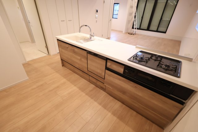 《仲介手数料無料》練馬区石神井台３丁目20-24新築一戸建てKEIAI STYLEのキッチン|撮影日 2025年9月25日 14:30 晴れ