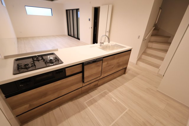 《仲介手数料無料》練馬区石神井台３丁目20-24(5号棟)新築一戸建てKEIAI STYLEのキッチン|撮影日 2025年9月25日 16:40 曇り
