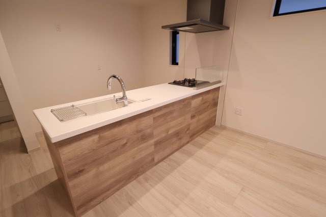 《仲介手数料無料》練馬区石神井台３丁目20-24新築一戸建てKEIAI STYLEのキッチン|撮影日 2025年9月25日 16:40 曇り