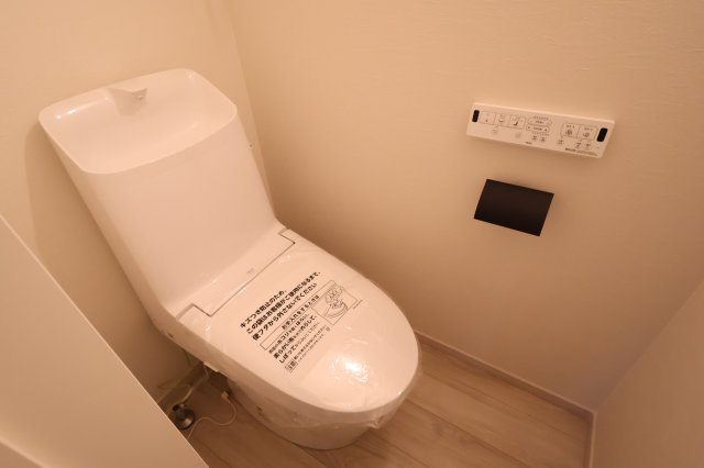 《仲介手数料無料》練馬区石神井台３丁目20-24新築一戸建てKEIAI STYLEのトイレ|撮影日 2025年9月25日 16:40 曇り