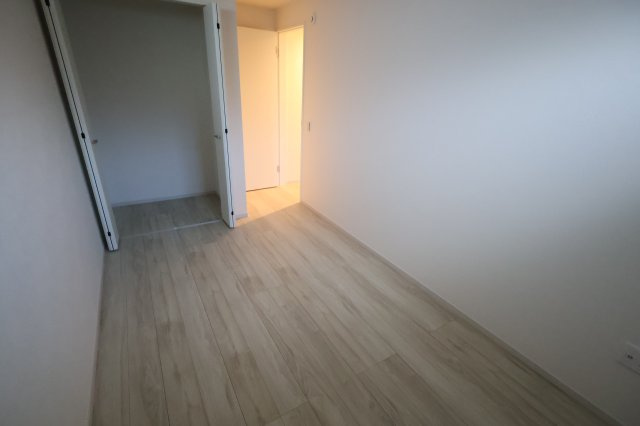 《仲介手数料無料》練馬区石神井台３丁目20-24新築一戸建てKEIAI STYLEの洋室|撮影日 2025年9月25日 16:40 曇り