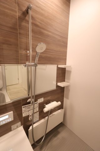 《仲介手数料無料》練馬区石神井台３丁目20-24(5号棟)新築一戸建てKEIAI STYLEの浴室|撮影日 2025年9月25日 16:40 曇り