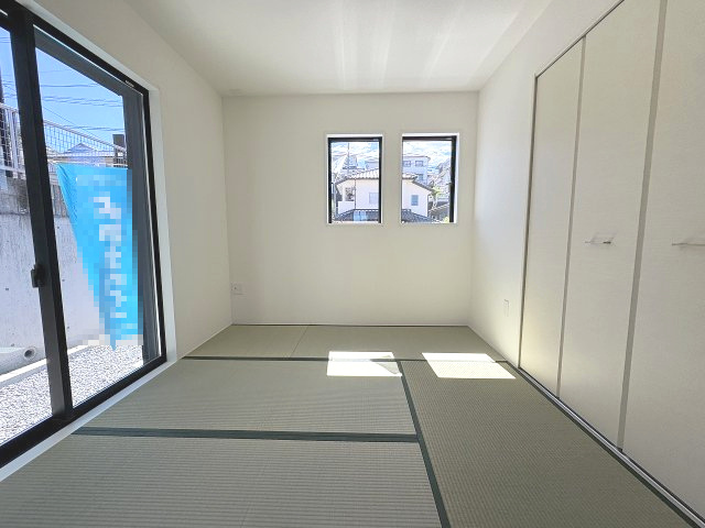 【和室】 | 福岡市南区柏原1丁目12期　2号棟（全2棟）【仲介手数料無料・0円】 | 現地写真。1階和室です。