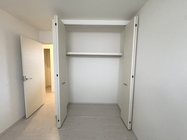 【収納】 | 福岡市南区柏原1丁目12期　2号棟（全2棟）【仲介手数料無料・0円】 | 現地写真。