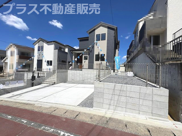 【外観】 | 福岡市南区柏原1丁目12期　2号棟（全2棟）【仲介手数料無料・0円】 | 現地写真。同じ物件を見るなら、プラス不動産販売にお任せ下さい。