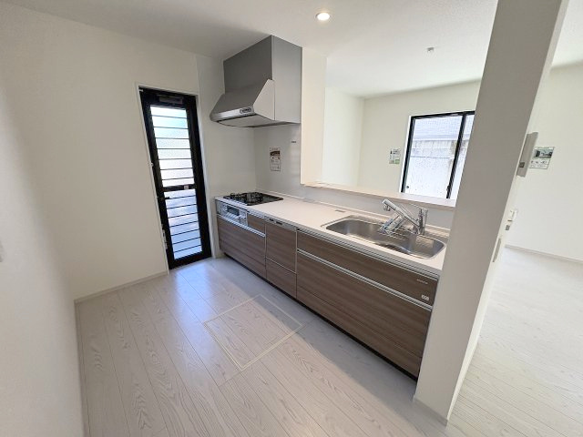 【キッチン】 | 福岡市南区柏原1丁目12期　2号棟（全2棟）【仲介手数料無料・0円】 | 現地写真。
