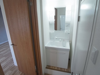 【洗面所】 | BLANCUBE大池 | シャワー付きの独立洗面台