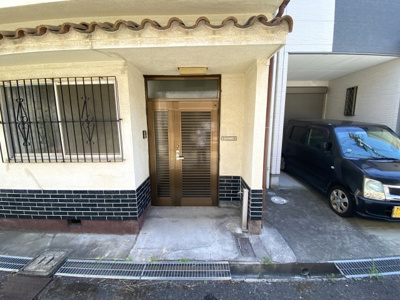 【エントランス】 | 高鷲10丁目戸建