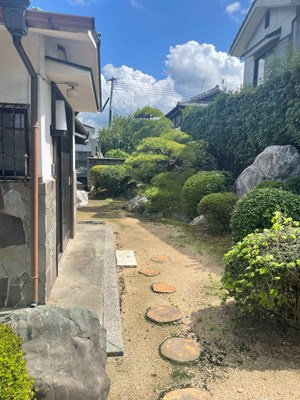 忠見貸家　の庭|たまにはお庭で休日を過ごしてみるのもよいかもしれません