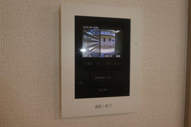 総社市小寺のアパートのセキュリティ|ＴＶインターホン