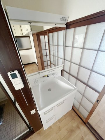 プラムハウスの独立洗面台