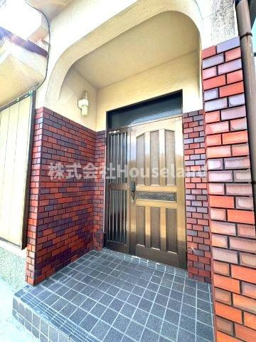 岩出相谷戸建の玄関