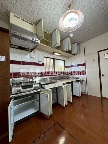 岩出相谷戸建のキッチン