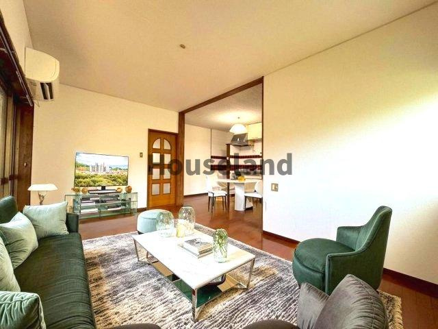 岩出相谷戸建の居間・リビング