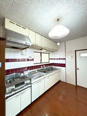 岩出相谷戸建のキッチン